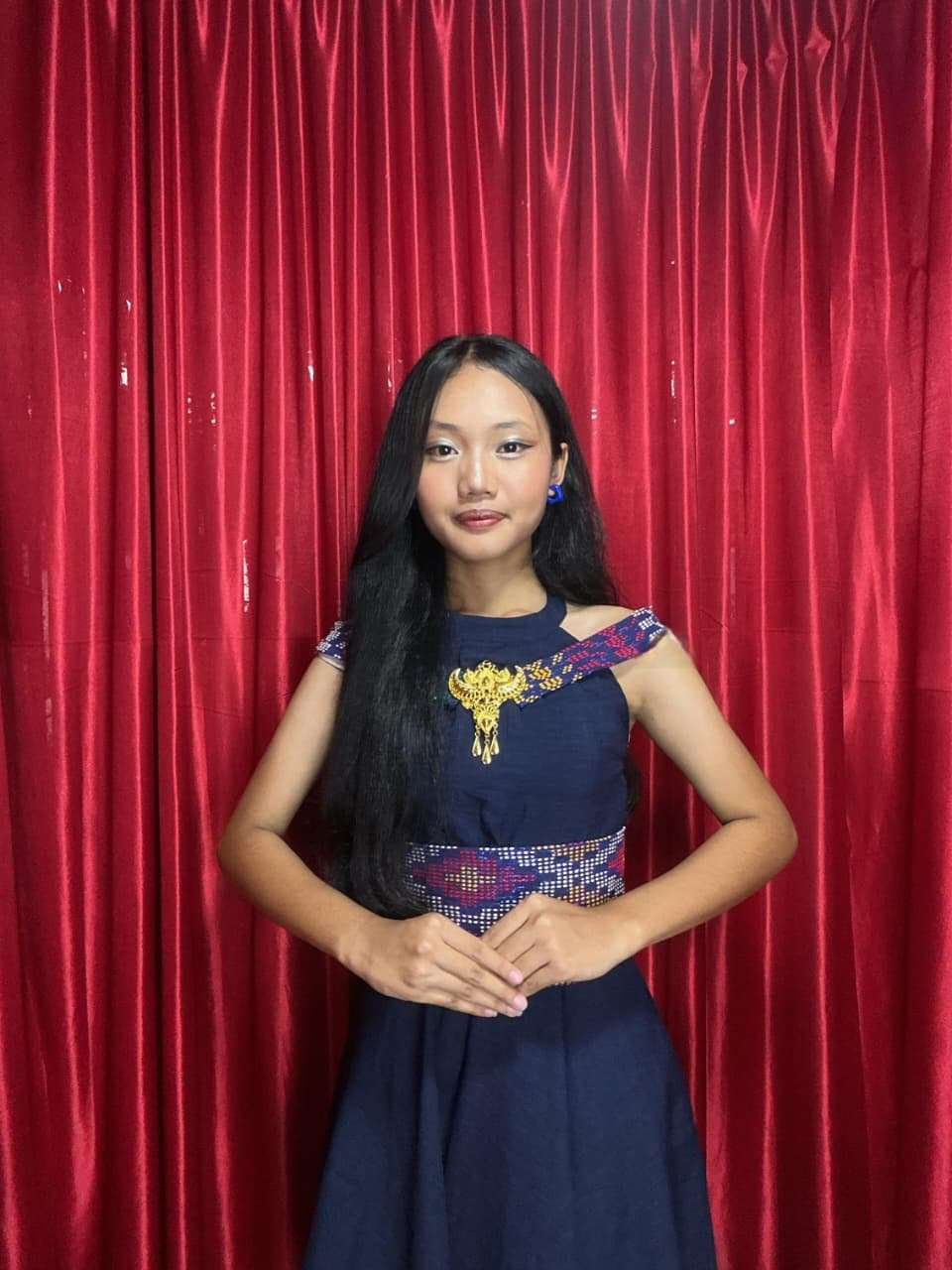 PUTRI MAYLOV HUTABARAT